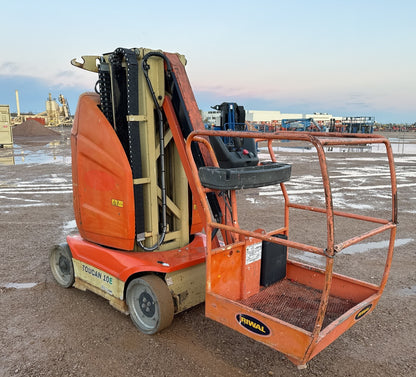 Toucan JLG 10e 2009