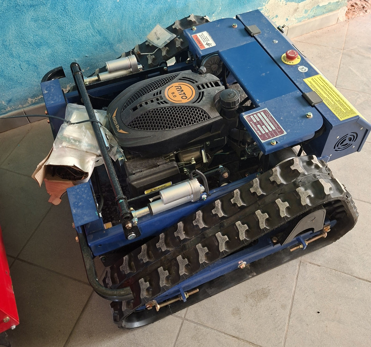 INFRONT LM600 – Tagliaerba Cingolato Radiocomandato
