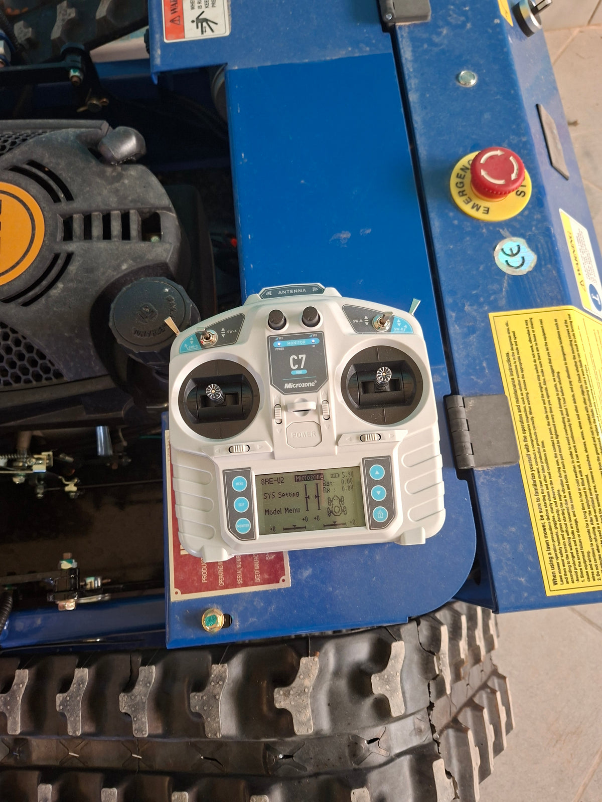 INFRONT LM600 – Tagliaerba Cingolato Radiocomandato