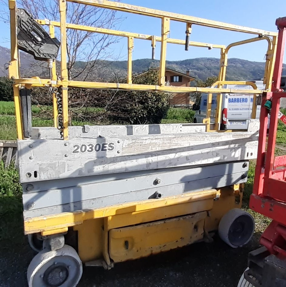 jlg 2030es