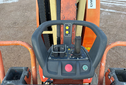 Toucan JLG 10e 2009