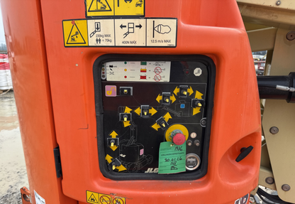 JLG E300AJP articolata elettrica con jib