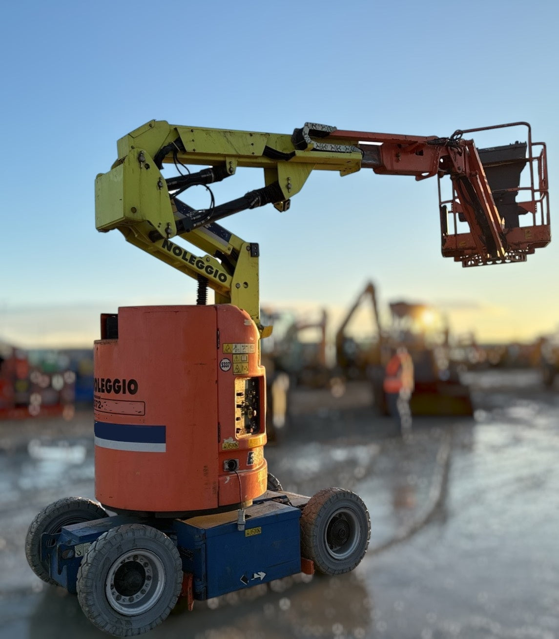 JLG E300AJP