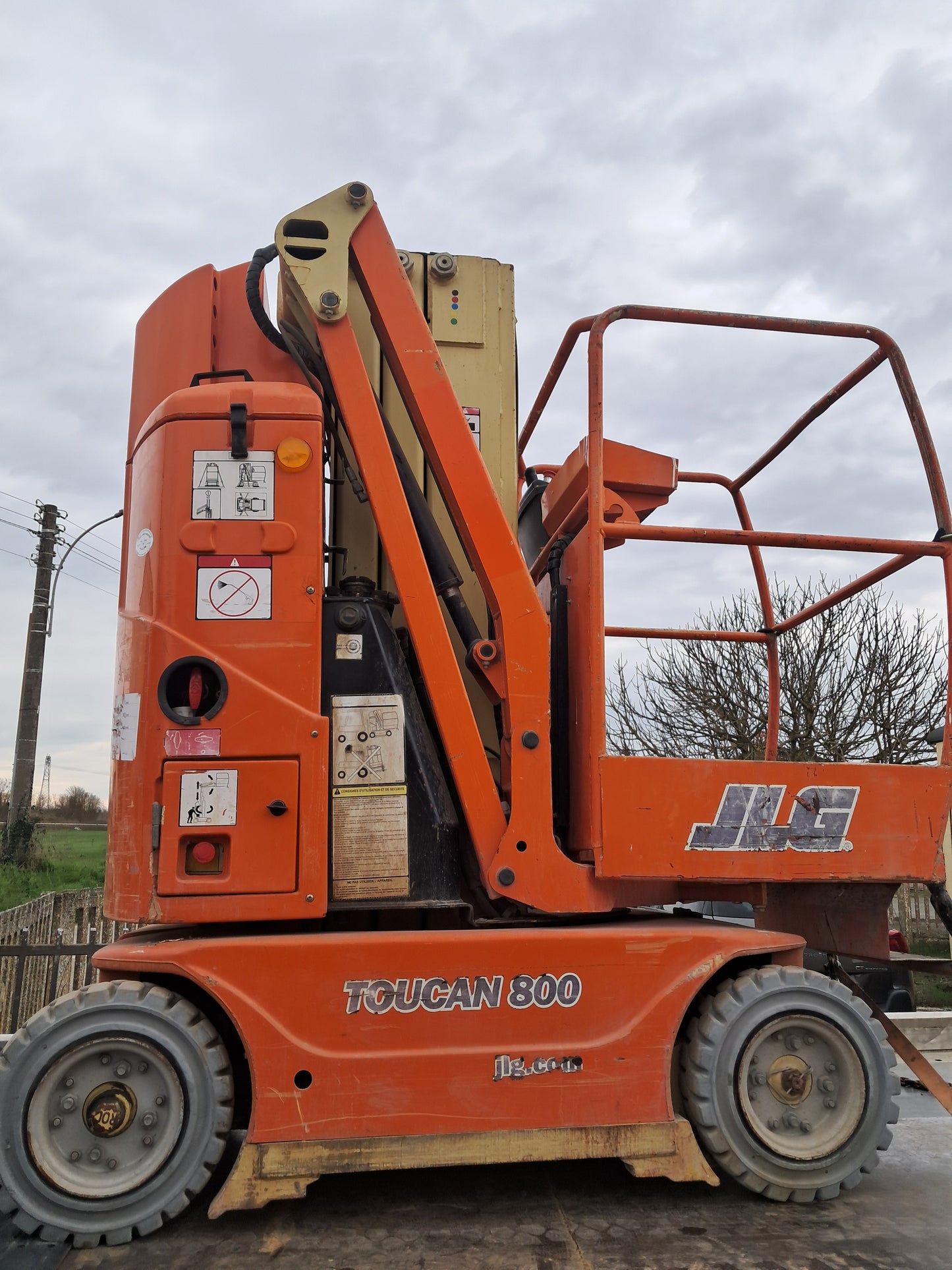 JLG toucan 800