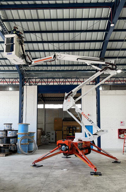 RA15: piattaforma aerea cingolata da 15 m